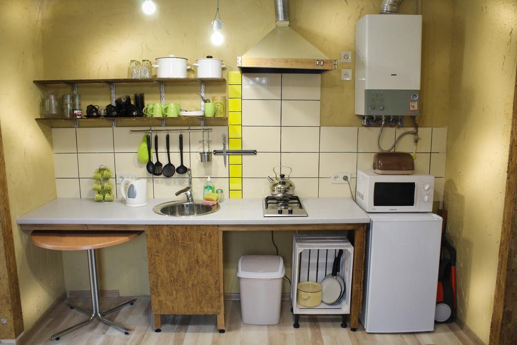 Apartment On Zaliznychna Lviv Exterior photo